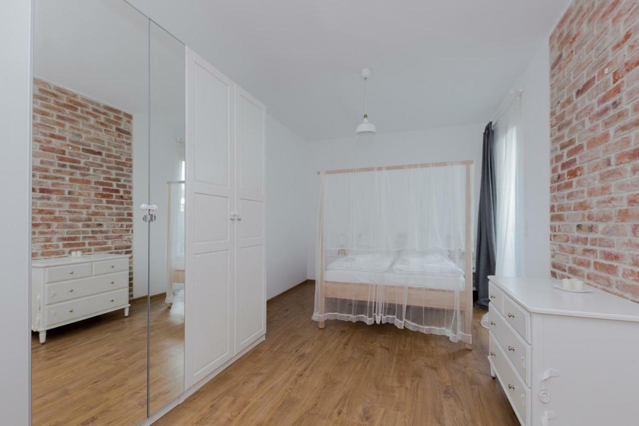 Shortstaypoland Marymoncka Varsovie Extérieur photo